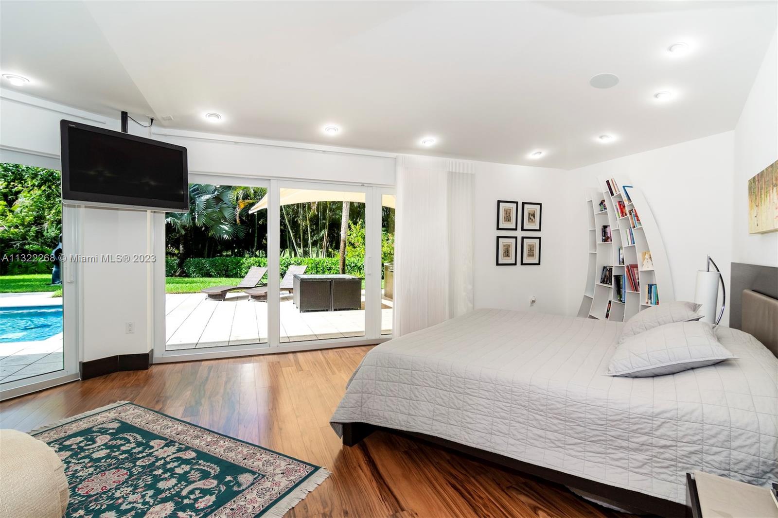 5354 NW 94th Doral Pl, Doral, Florida 33178, 3 Bedrooms Bedrooms, ,4 BathroomsBathrooms,Residential,For Sale,5354 NW 94th Doral Pl,A11322268