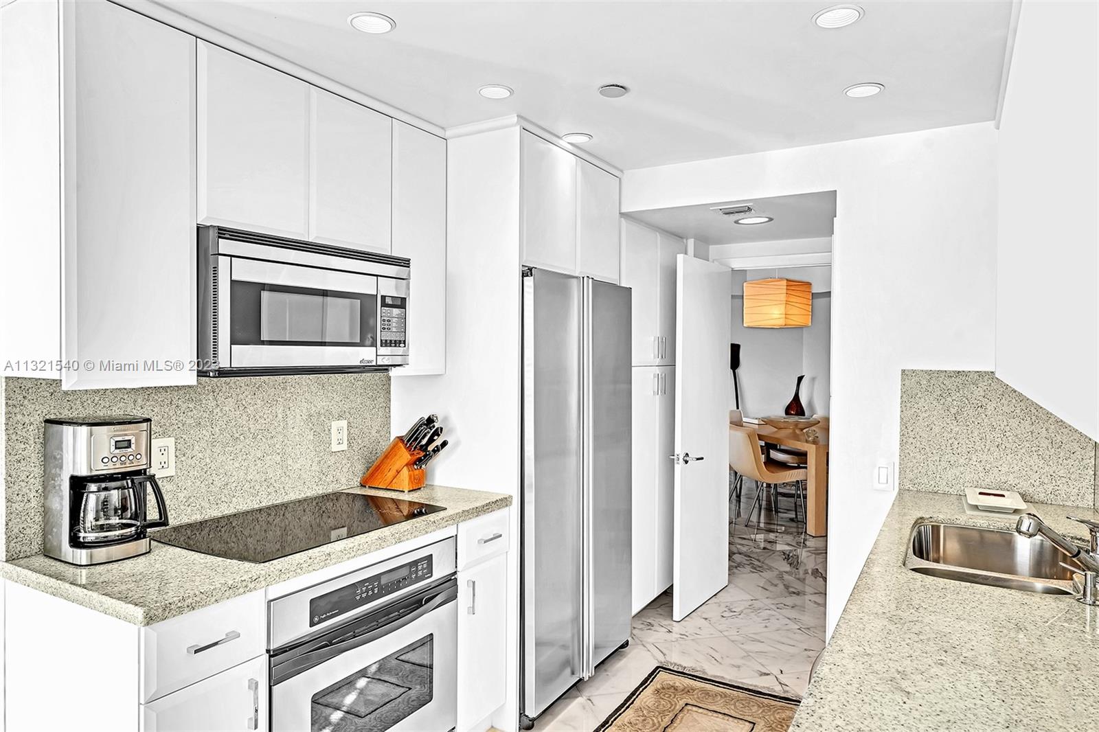 3000 Island Blvd 701, Aventura, FL 33160, 2 Bedrooms Bedrooms, ,2 BathroomsBathrooms,Residential,For Sale,Island Blvd,A11321540