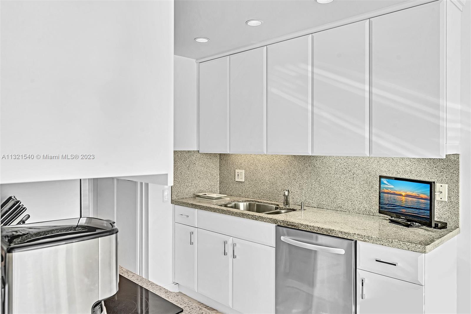3000 Island Blvd 701, Aventura, FL 33160, 2 Bedrooms Bedrooms, ,2 BathroomsBathrooms,Residential,For Sale,Island Blvd,A11321540