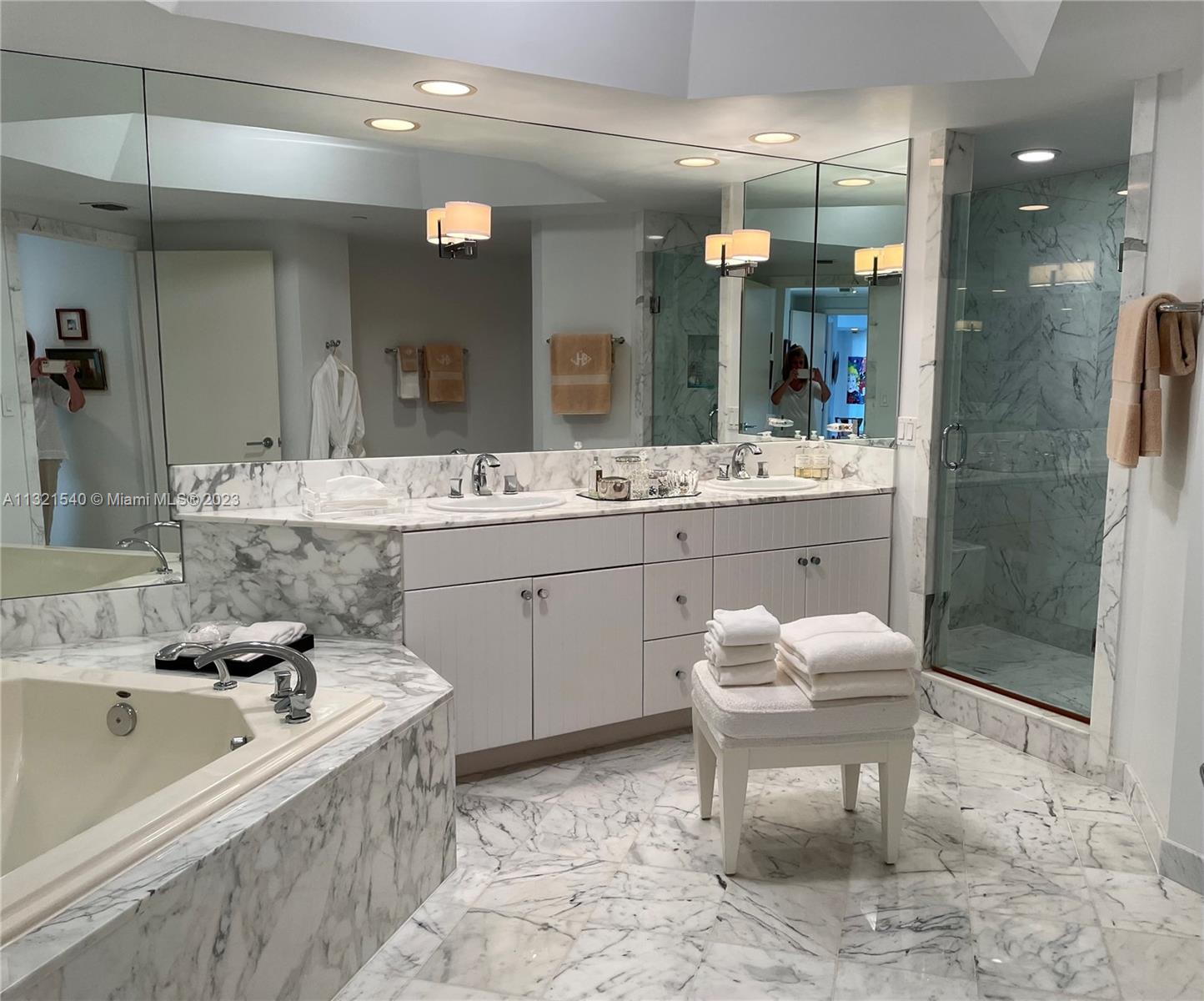3000 Island Blvd 701, Aventura, FL 33160, 2 Bedrooms Bedrooms, ,2 BathroomsBathrooms,Residential,For Sale,Island Blvd,A11321540