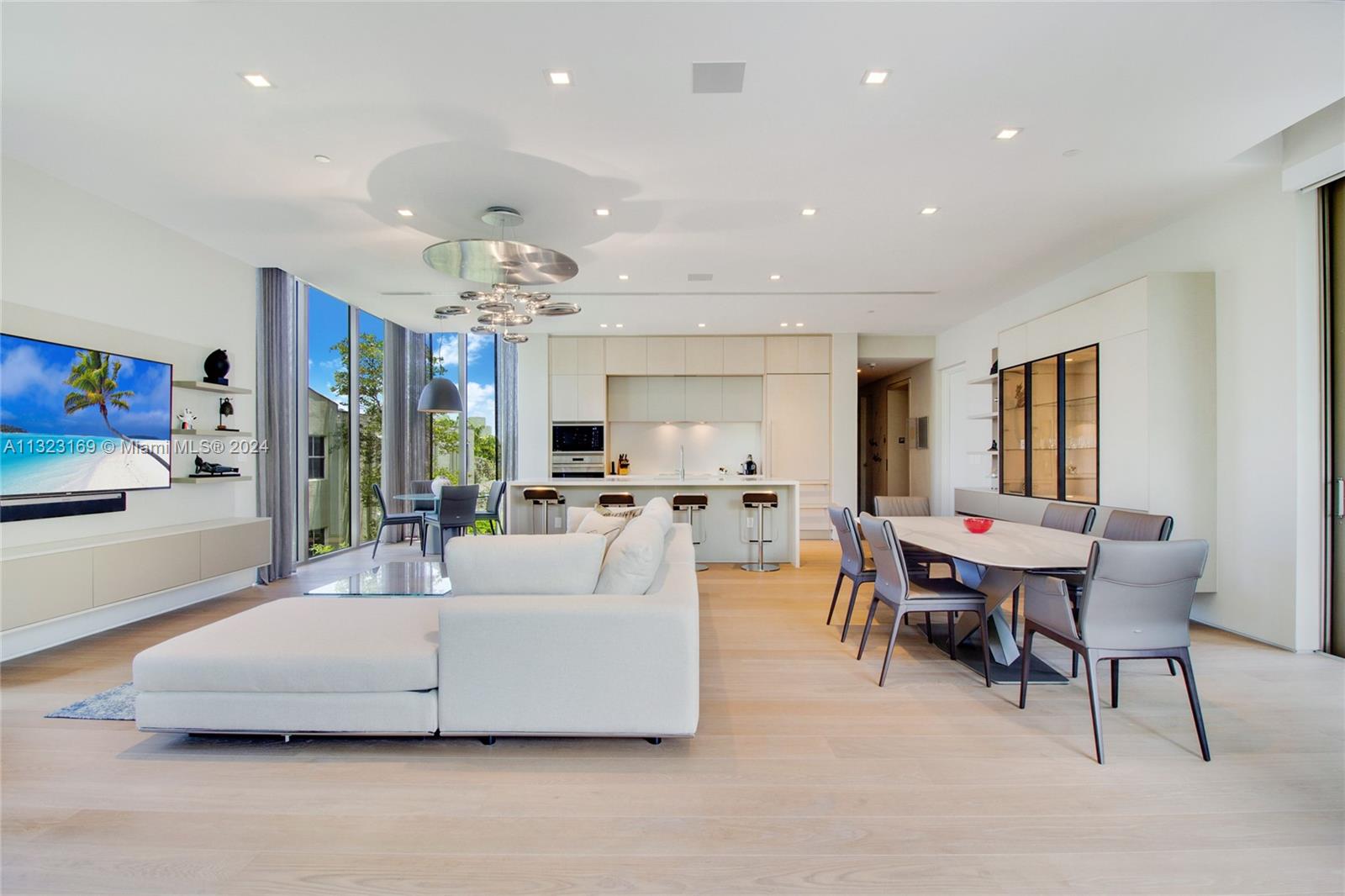 311 Meridian Ave, Miami Beach, FL, 33139 United States, 3 Bedrooms Bedrooms, ,3 BathroomsBathrooms,Residential,For Sale,Meridian Ave,A11323169