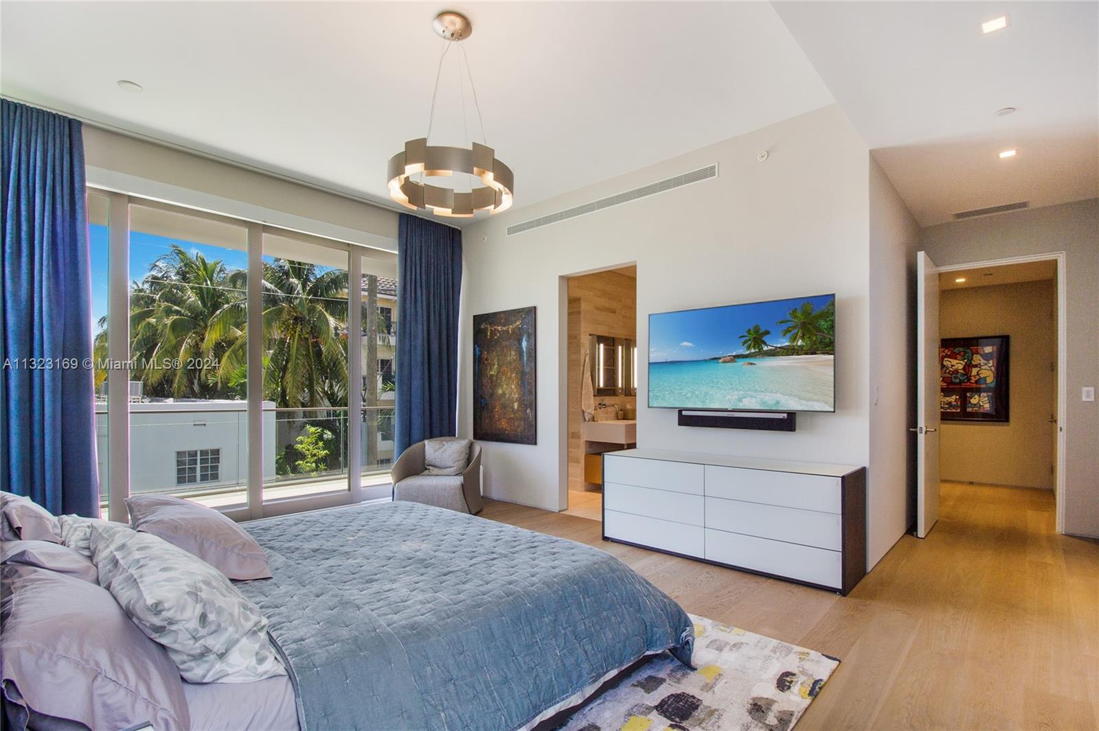 311 Meridian Ave 301, Miami Beach, Florida 33139, 3 Bedrooms Bedrooms, ,3 BathroomsBathrooms,Residential,For Sale,311 Meridian Ave 301,A11323169