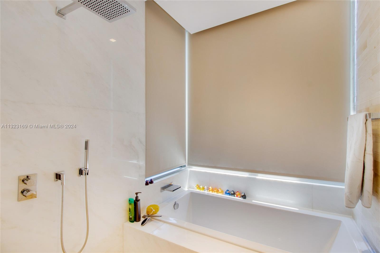 311 Meridian Ave, Miami Beach, FL, 33139 United States, 3 Bedrooms Bedrooms, ,3 BathroomsBathrooms,Residential,For Sale,Meridian Ave,A11323169