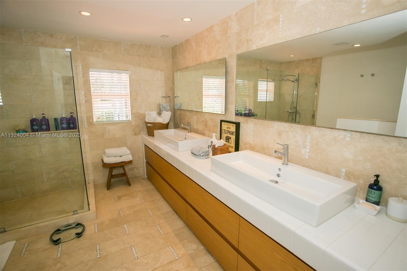 214 Rivo Alto Dr, Miami Beach, FL, 33139 United States, 4 Bedrooms Bedrooms, ,4 BathroomsBathrooms,Residential,For Sale,Rivo Alto Dr,A11324004