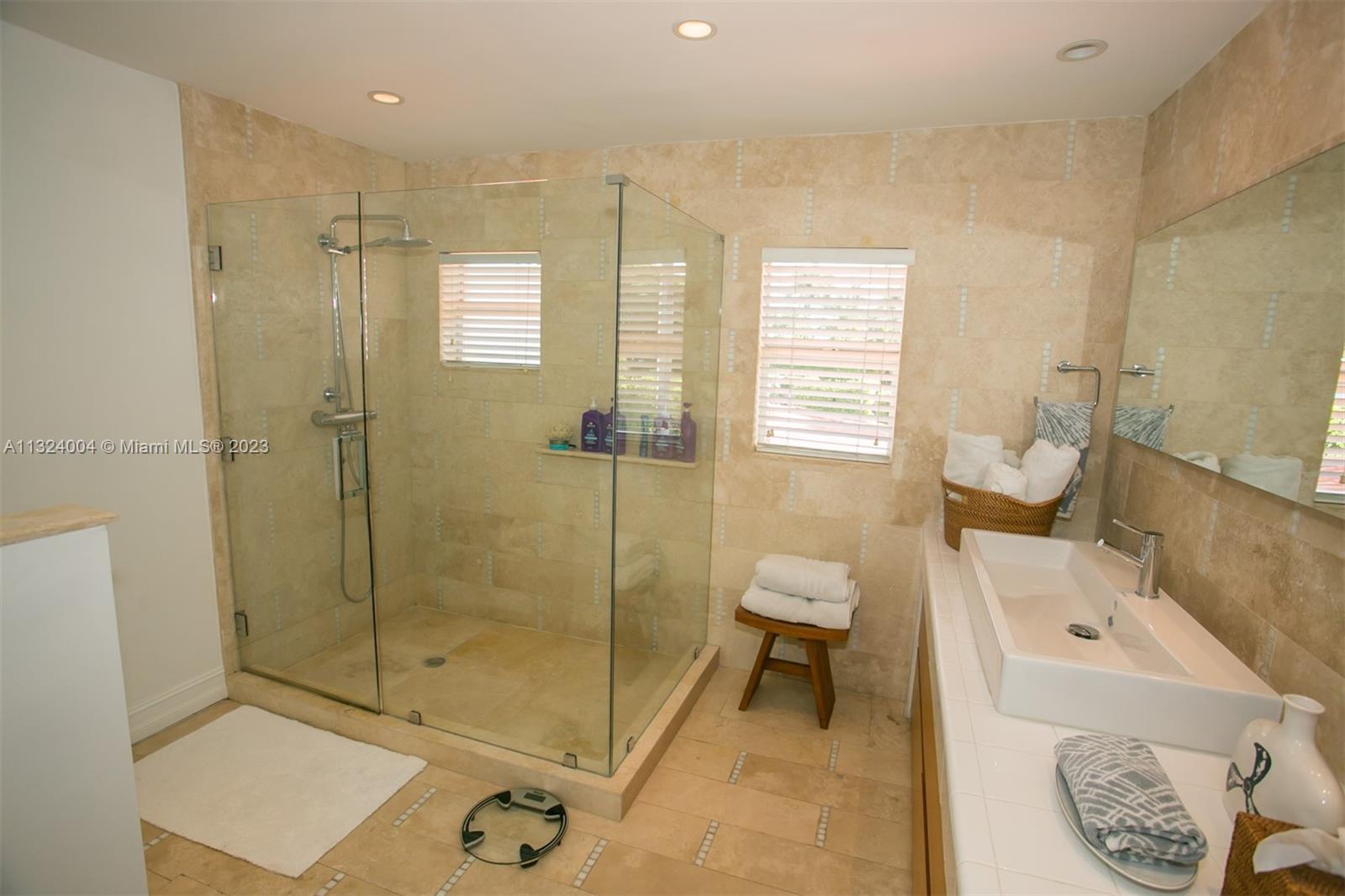 214 Rivo Alto Dr, Miami Beach, FL, 33139 United States, 4 Bedrooms Bedrooms, ,4 BathroomsBathrooms,Residential,For Sale,Rivo Alto Dr,A11324004