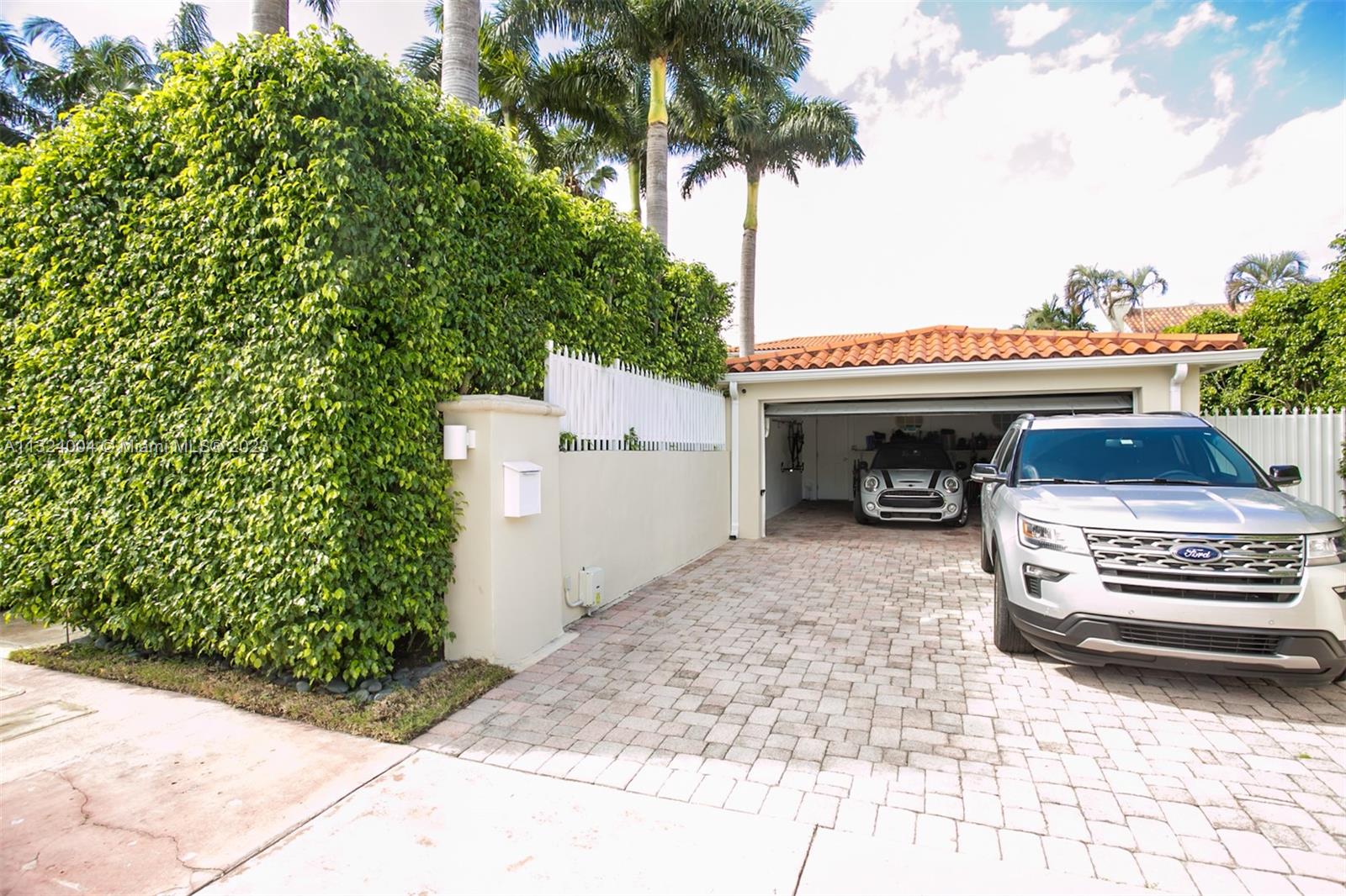 214 Rivo Alto Dr, Miami Beach, FL, 33139 United States, 4 Bedrooms Bedrooms, ,4 BathroomsBathrooms,Residential,For Sale,Rivo Alto Dr,A11324004
