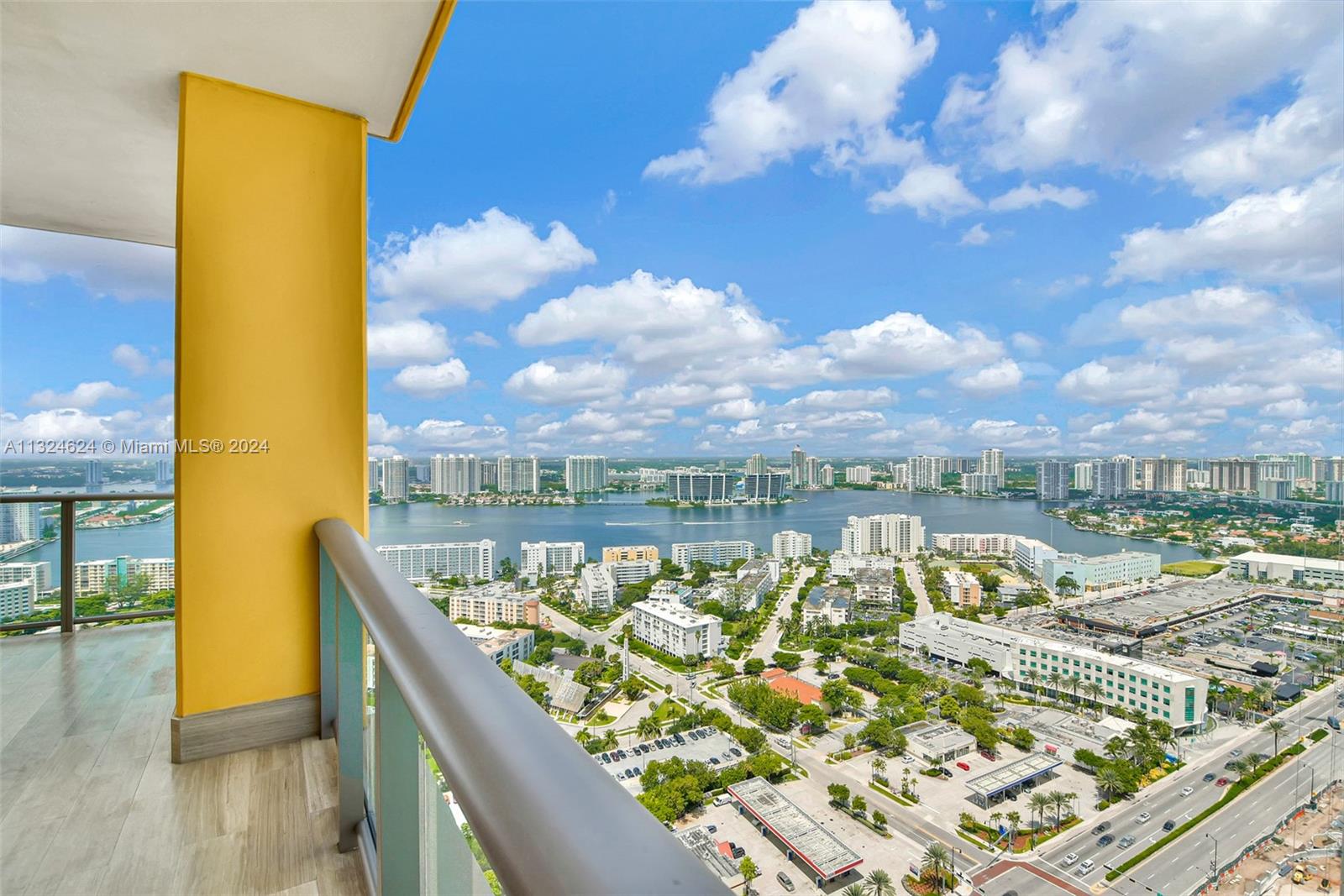 17749 Collins Ave 3001, Sunny Isles Beach, FL 33160, 3 Bedrooms Bedrooms, ,6 BathroomsBathrooms,Residential,For Sale,Collins Ave,A11324624