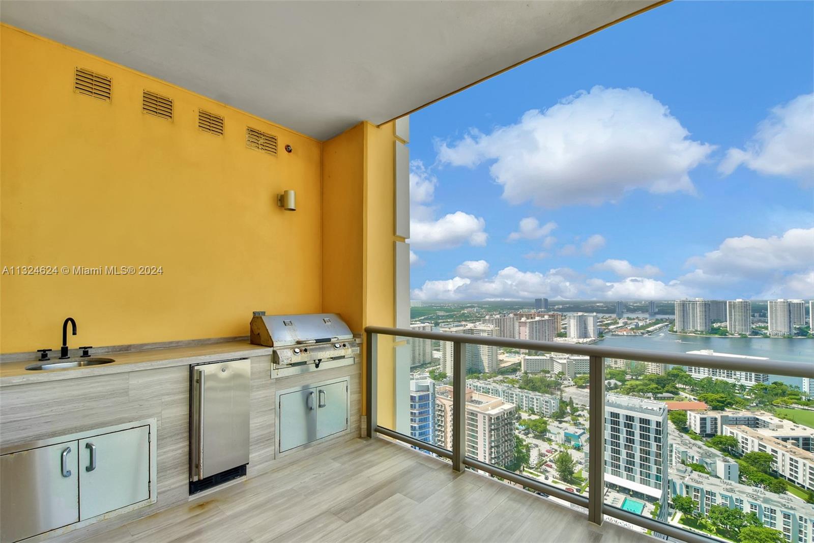 17749 Collins Ave 3001, Sunny Isles Beach, FL 33160, 3 Bedrooms Bedrooms, ,6 BathroomsBathrooms,Residential,For Sale,Collins Ave,A11324624