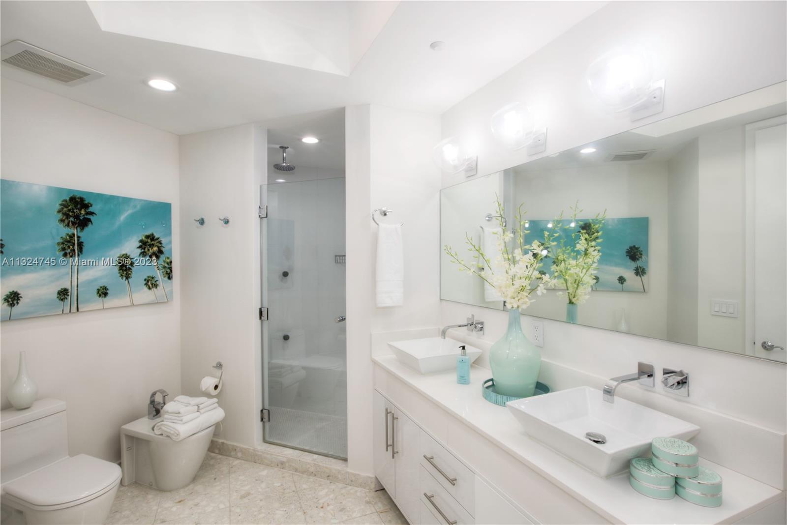 100 Pointe Dr, Miami Beach, FL, 33139 United States, 2 Bedrooms Bedrooms, ,2 BathroomsBathrooms,Residential,For Sale,Pointe Dr,A11324745
