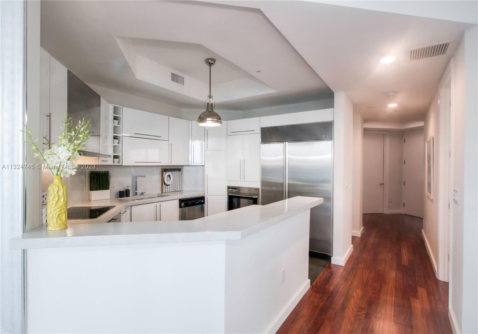 100 Pointe Dr, Miami Beach, FL, 33139 United States, 2 Bedrooms Bedrooms, ,2 BathroomsBathrooms,Residential,For Sale,Pointe Dr,A11324745