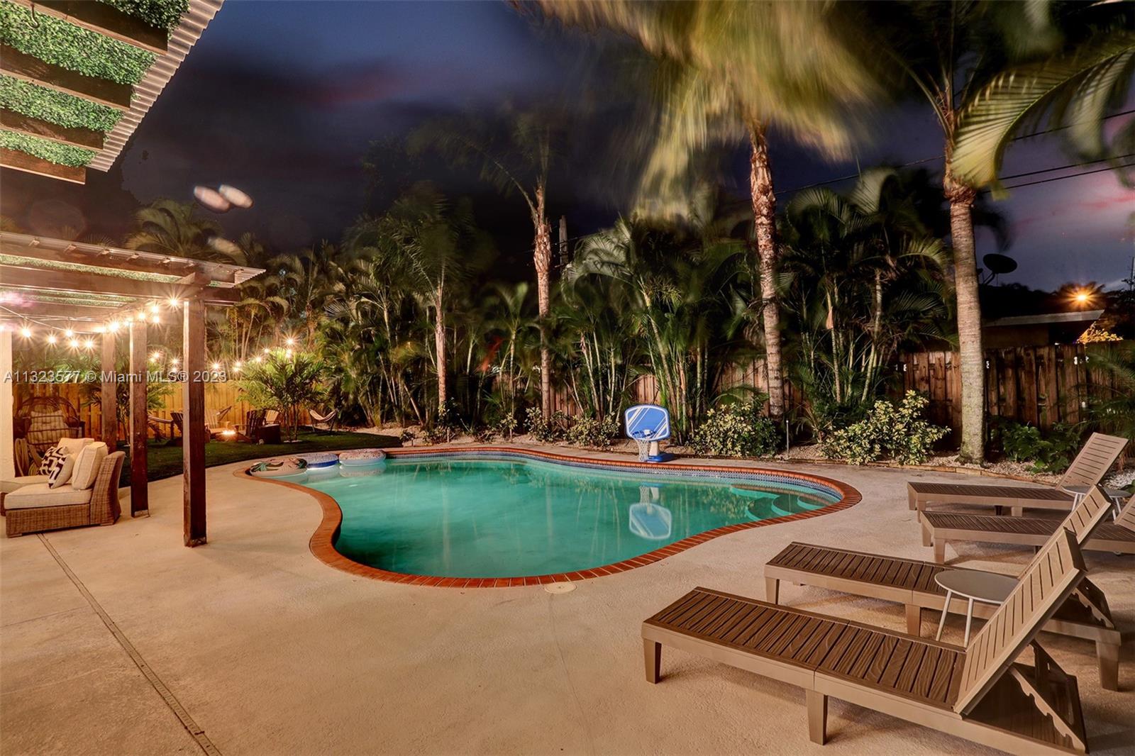 2640 NE 23rd Ct, Pompano Beach, Florida 33062, 7 Bedrooms Bedrooms, ,4 BathroomsBathrooms,Residentiallease,For Rent,2640 NE 23rd Ct,A11323577