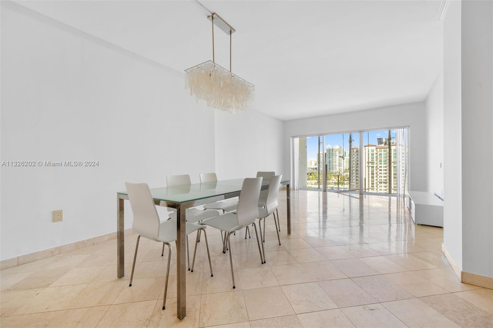 300 Bayview Dr, Sunny Isles Beach, FL, 33160 United States, 1 Bedroom Bedrooms, ,1 BathroomBathrooms,Residential,For Sale,Bayview Dr,A11326202