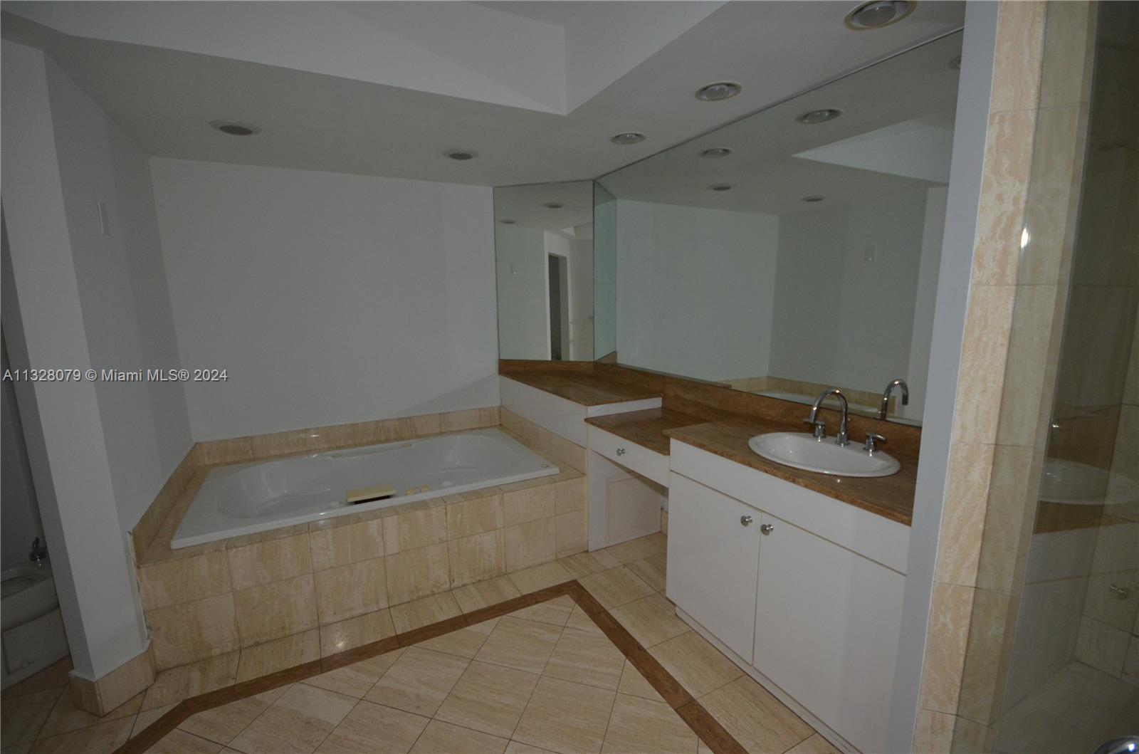 21050 Point Pl, Aventura, FL, 33180 United States, 2 Bedrooms Bedrooms, ,2 BathroomsBathrooms,Residential,For Sale,Point Pl,A11328079