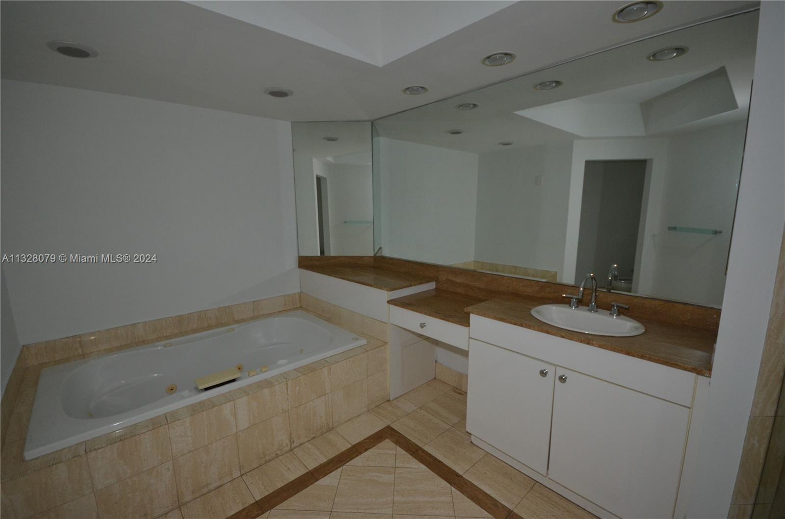 21050 Point Pl, Aventura, FL, 33180 United States, 2 Bedrooms Bedrooms, ,2 BathroomsBathrooms,Residential,For Sale,Point Pl,A11328079