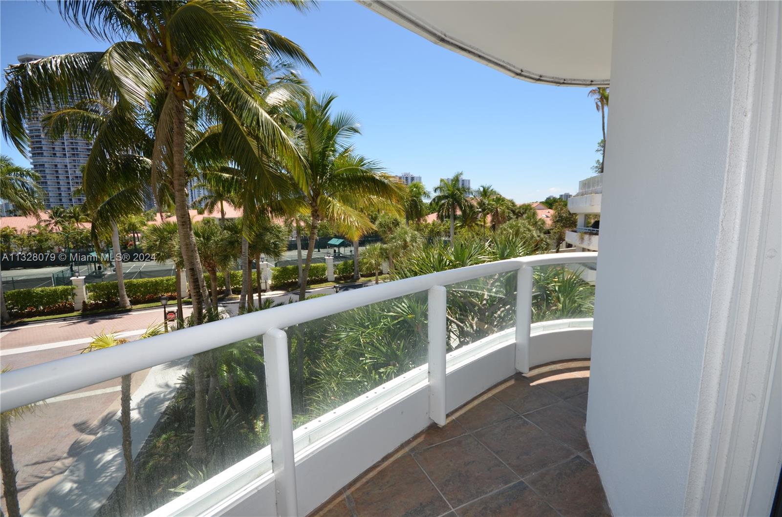 21050 Point Pl, Aventura, FL, 33180 United States, 2 Bedrooms Bedrooms, ,2 BathroomsBathrooms,Residential,For Sale,Point Pl,A11328079