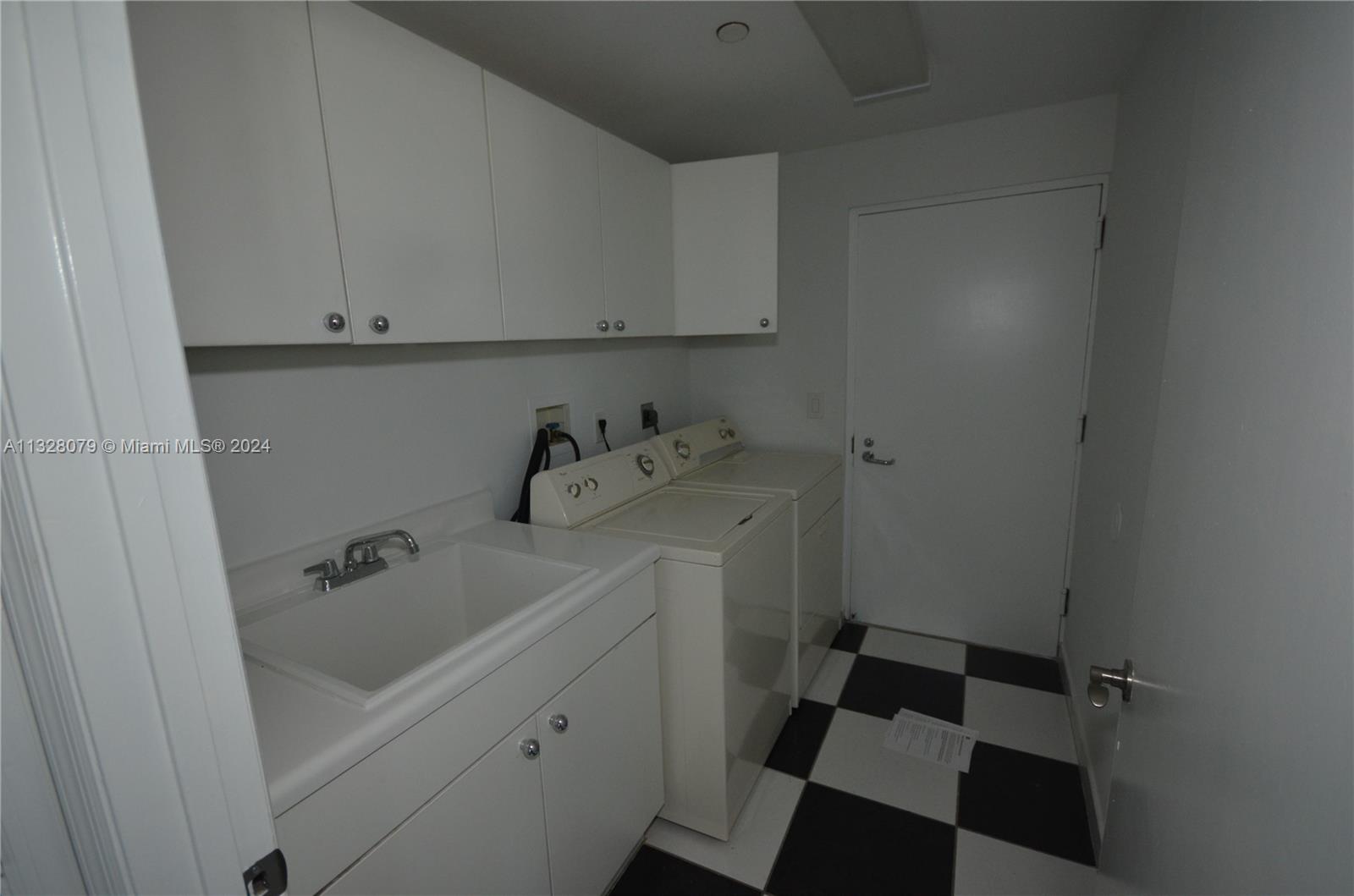 21050 Point Pl, Aventura, FL, 33180 United States, 2 Bedrooms Bedrooms, ,2 BathroomsBathrooms,Residential,For Sale,Point Pl,A11328079