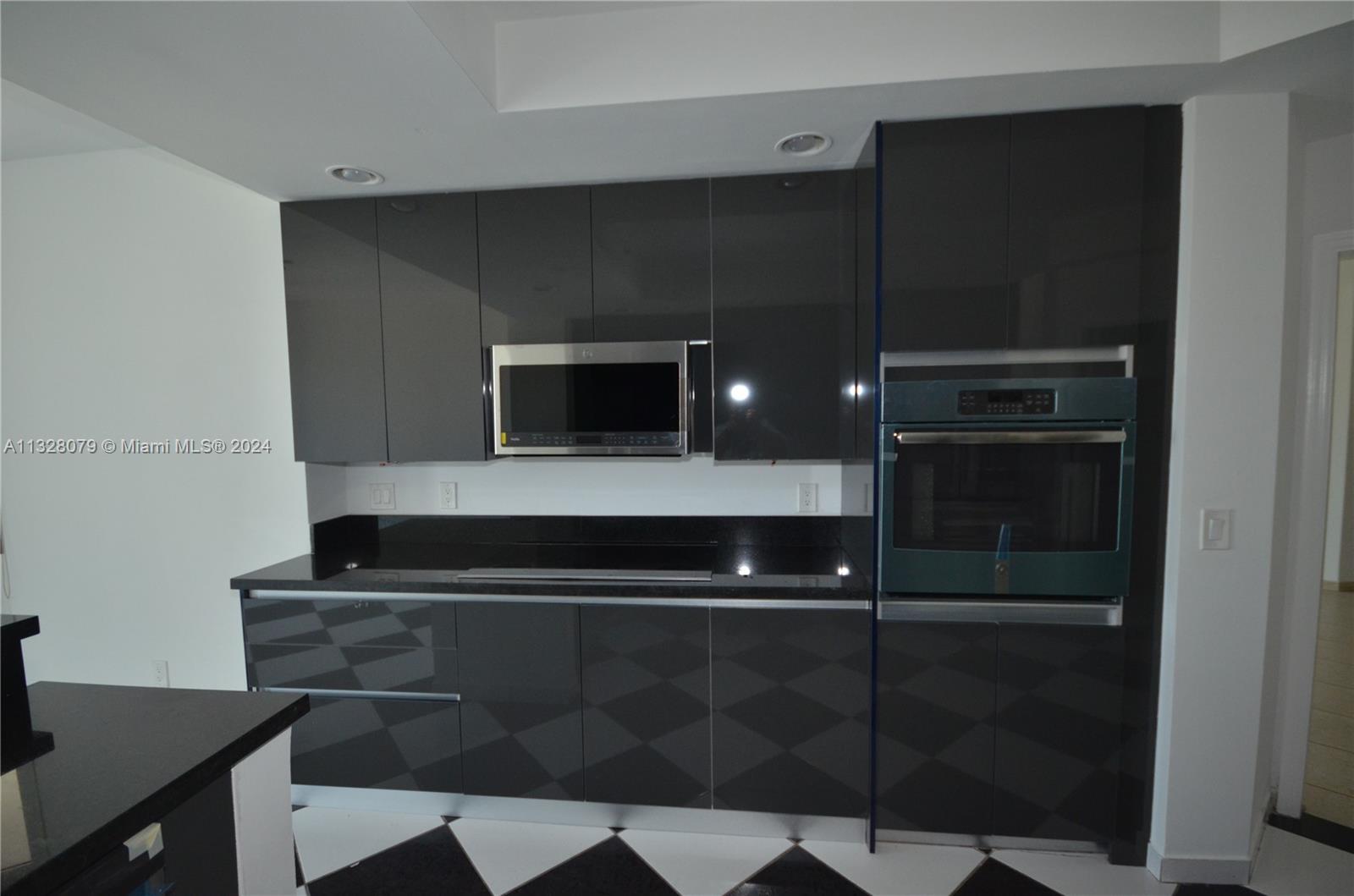 21050 Point Pl, Aventura, FL, 33180 United States, 2 Bedrooms Bedrooms, ,2 BathroomsBathrooms,Residential,For Sale,Point Pl,A11328079