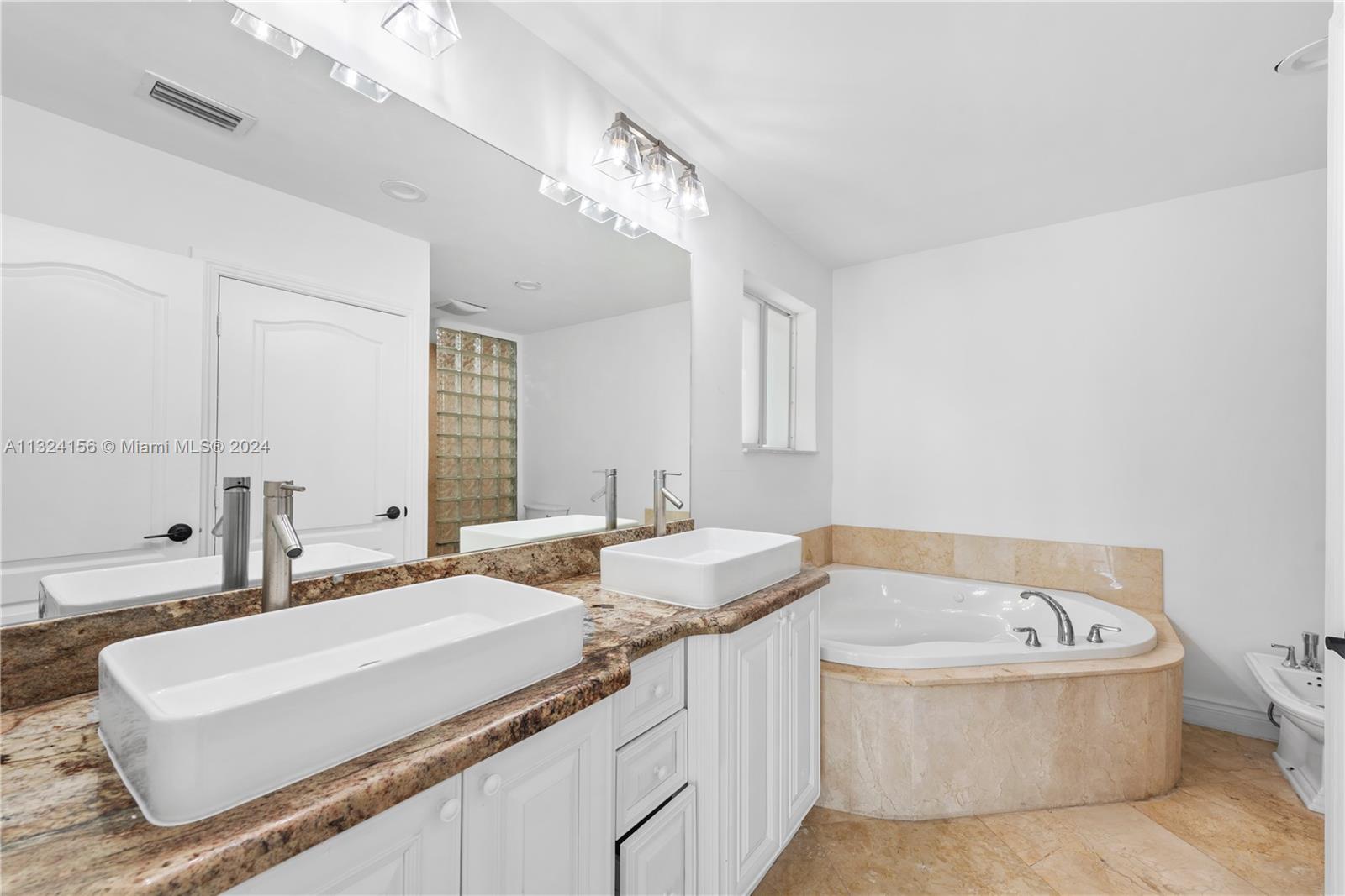 369 Hibiscus Dr, Miami Beach, FL, 33139 United States, 9 Bedrooms Bedrooms, ,11 BathroomsBathrooms,Residential,For Sale,Hibiscus Dr,A11324156