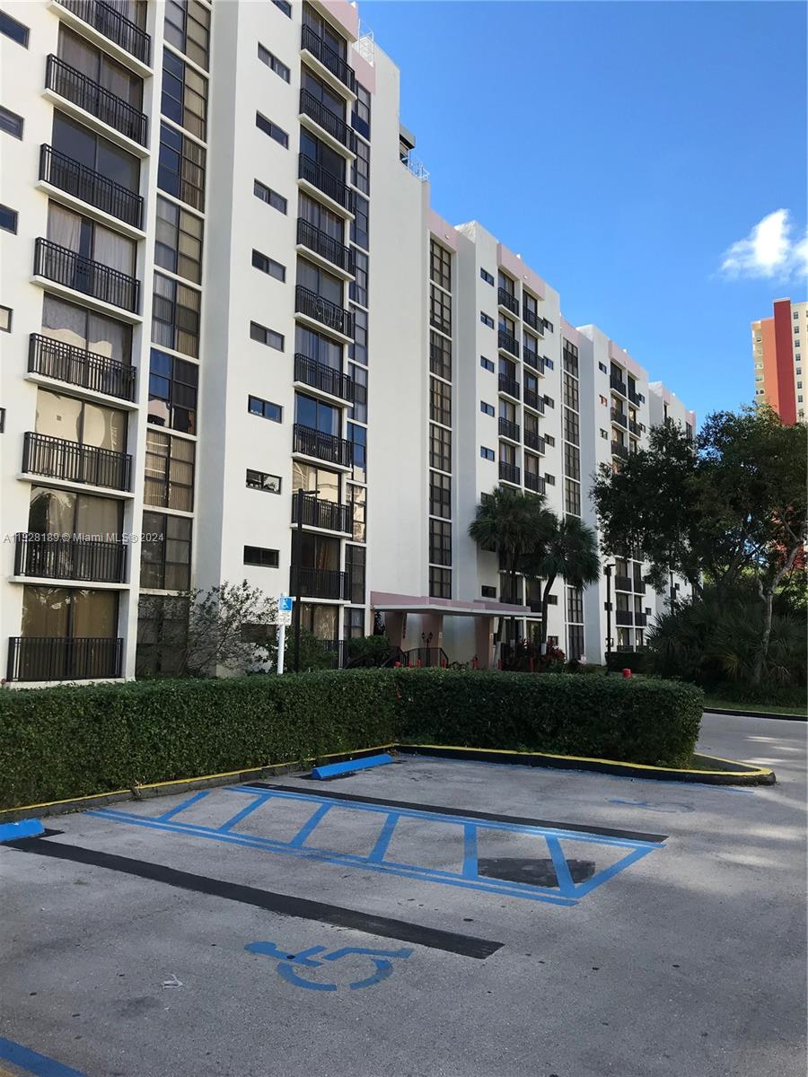 16909 Bay Rd, Sunny Isles Beach, FL, 33160 United States, 2 Bedrooms Bedrooms, ,2 BathroomsBathrooms,Residential,For Sale,Bay Rd,A11328189