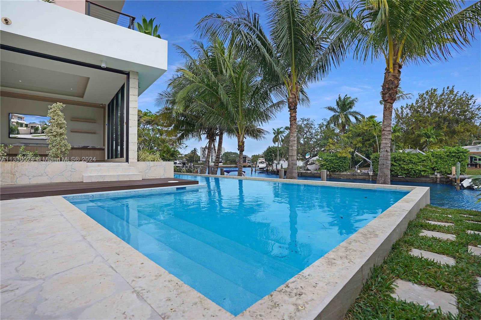 7621 8th Ave, Miami, FL, 33138 United States, 6 Bedrooms Bedrooms, ,6 BathroomsBathrooms,Residential,For Sale,8th Ave,A11330024