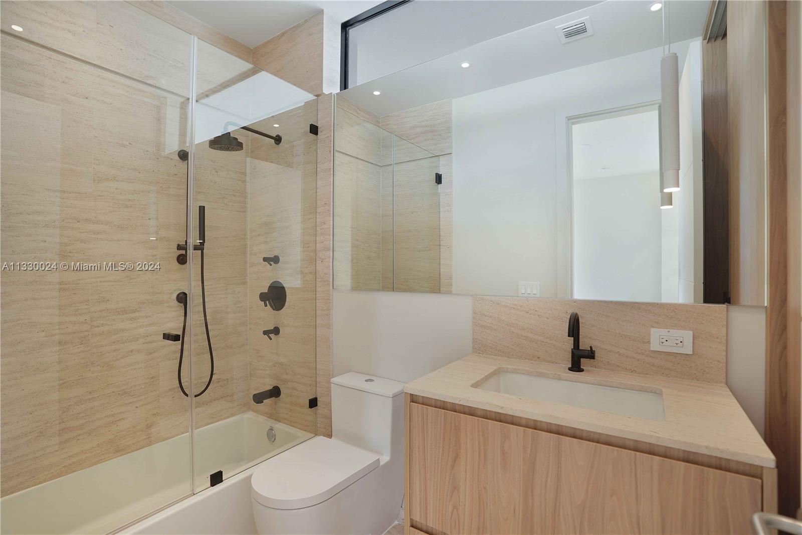 7621 8th Ave, Miami, FL, 33138 United States, 6 Bedrooms Bedrooms, ,6 BathroomsBathrooms,Residential,For Sale,8th Ave,A11330024