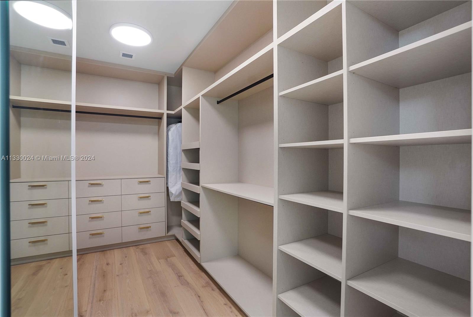 7621 8th Ave, Miami, FL, 33138 United States, 6 Bedrooms Bedrooms, ,6 BathroomsBathrooms,Residential,For Sale,8th Ave,A11330024