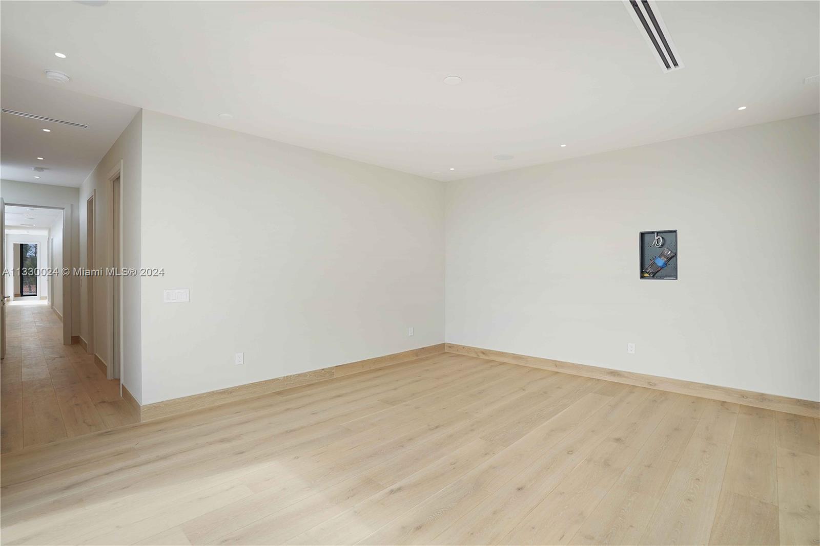 7621 8th Ave, Miami, FL, 33138 United States, 6 Bedrooms Bedrooms, ,6 BathroomsBathrooms,Residential,For Sale,8th Ave,A11330024