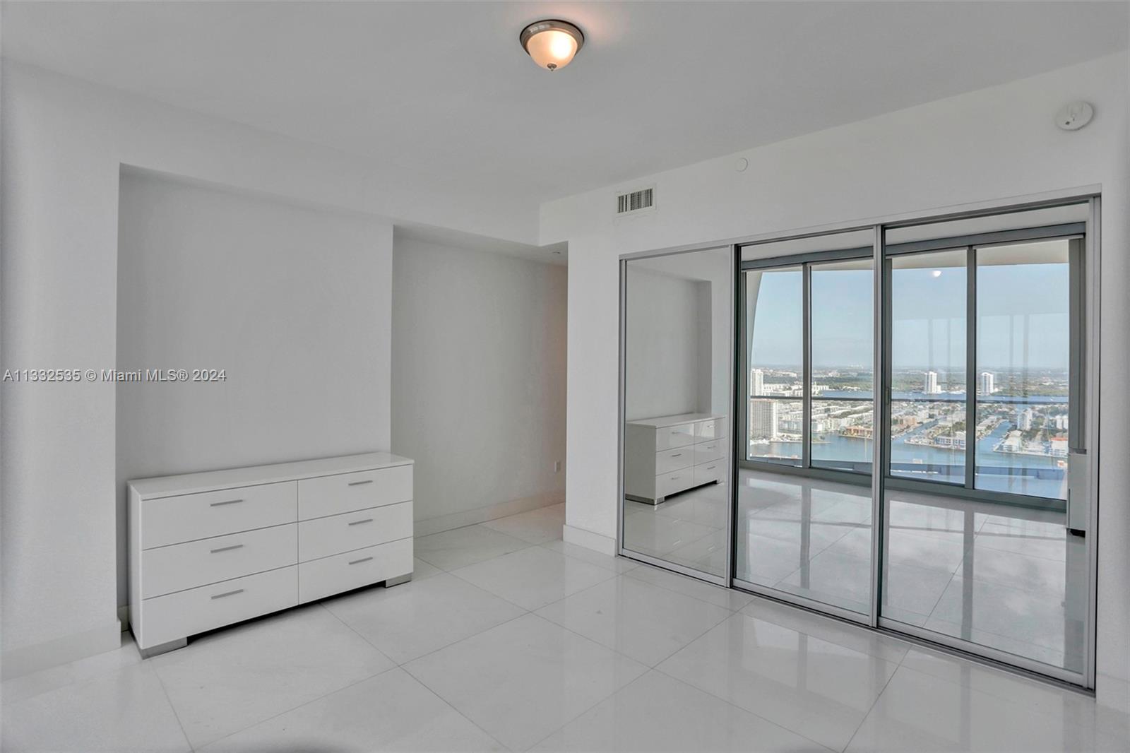 16901 Collins Ave, Sunny Isles Beach, FL, 33160 United States, 4 Bedrooms Bedrooms, ,5 BathroomsBathrooms,Residential,For Sale,Collins Ave,A11332535