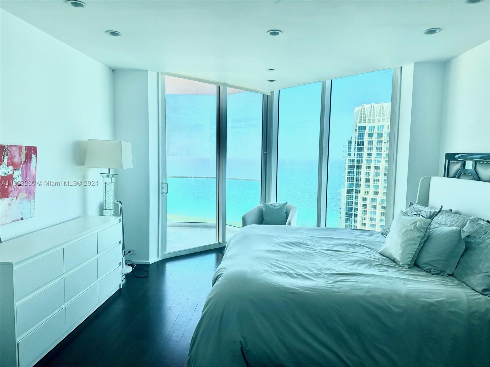 300 Pointe Dr, Miami Beach, FL, 33139 United States, 4 Bedrooms Bedrooms, ,3 BathroomsBathrooms,Residential,For Sale,Pointe Dr,A11333230