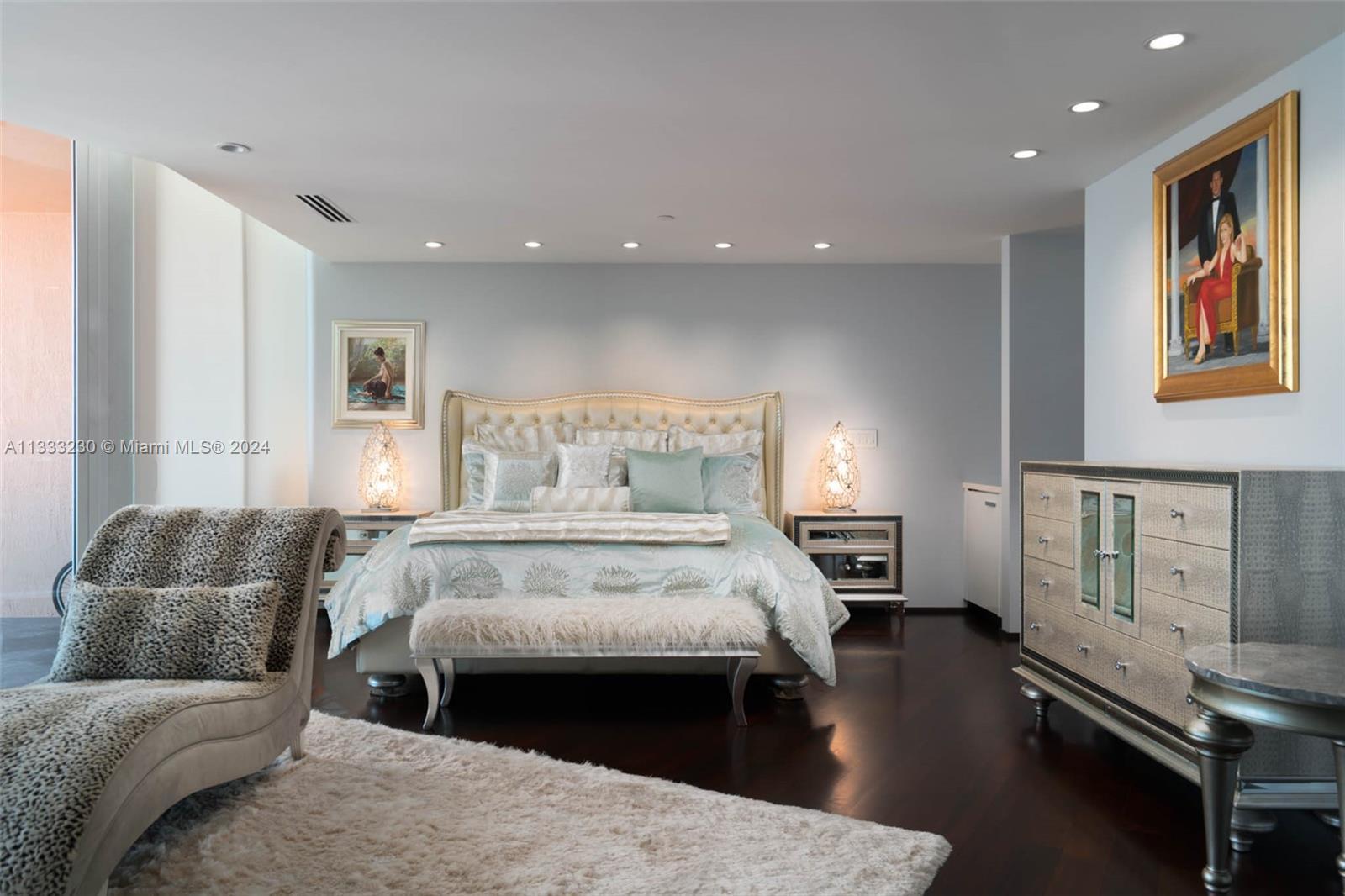 300 Pointe Dr, Miami Beach, FL, 33139 United States, 4 Bedrooms Bedrooms, ,3 BathroomsBathrooms,Residential,For Sale,Pointe Dr,A11333230