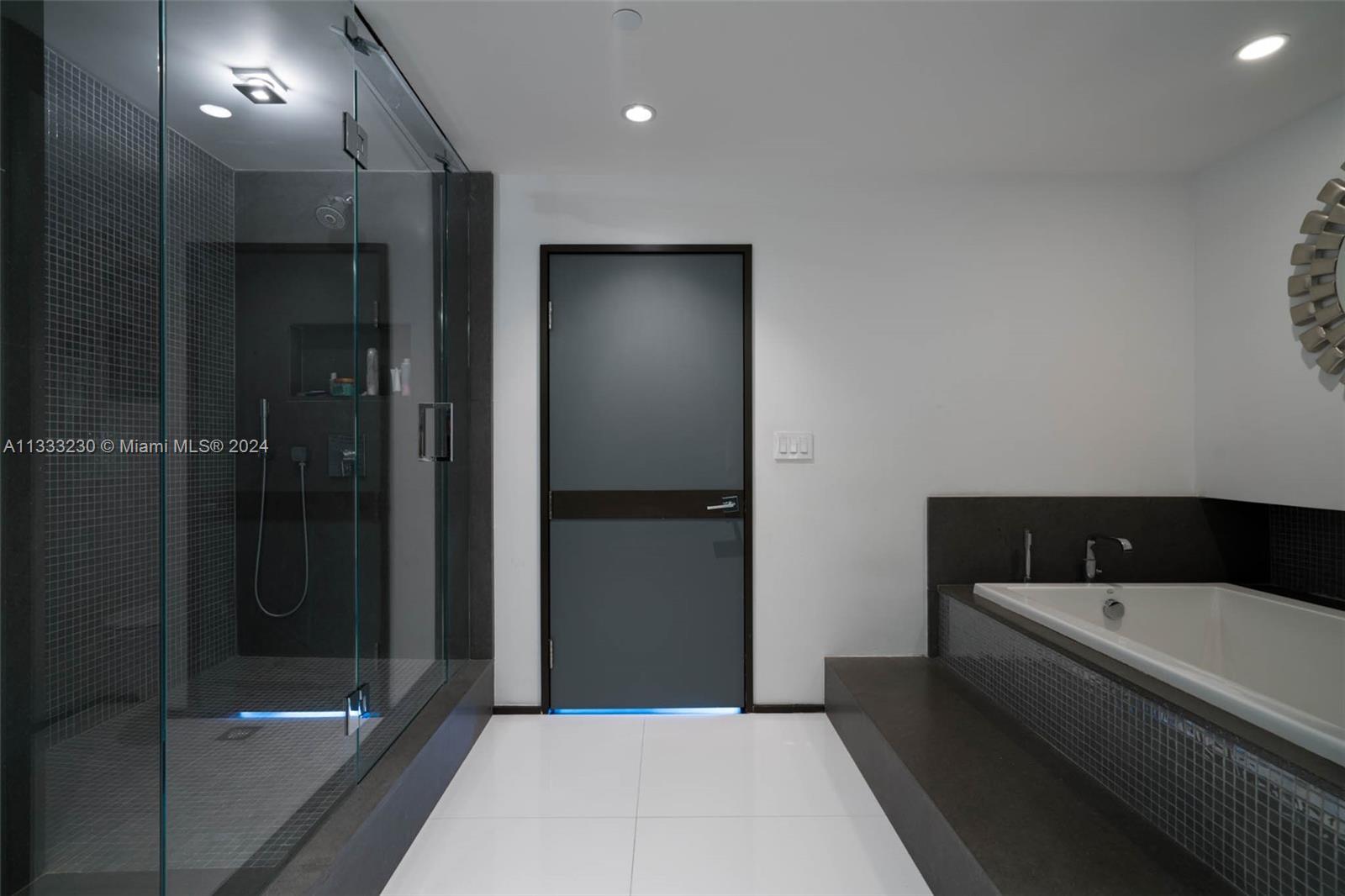 300 Pointe Dr, Miami Beach, FL, 33139 United States, 4 Bedrooms Bedrooms, ,3 BathroomsBathrooms,Residential,For Sale,Pointe Dr,A11333230