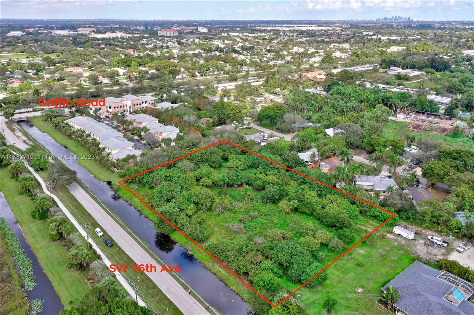 76  Sw Ave  For Sale A11333712, FL