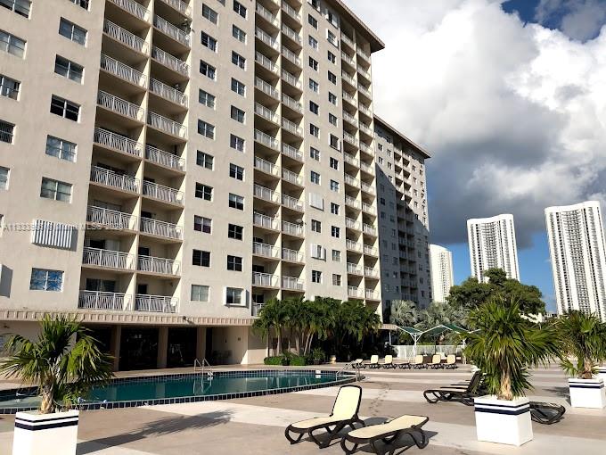 400 Kings Point Dr, Sunny Isles Beach, FL, 33160 United States, 1 Bedroom Bedrooms, ,1 BathroomBathrooms,Residential,For Sale,Kings Point Dr,A11333986