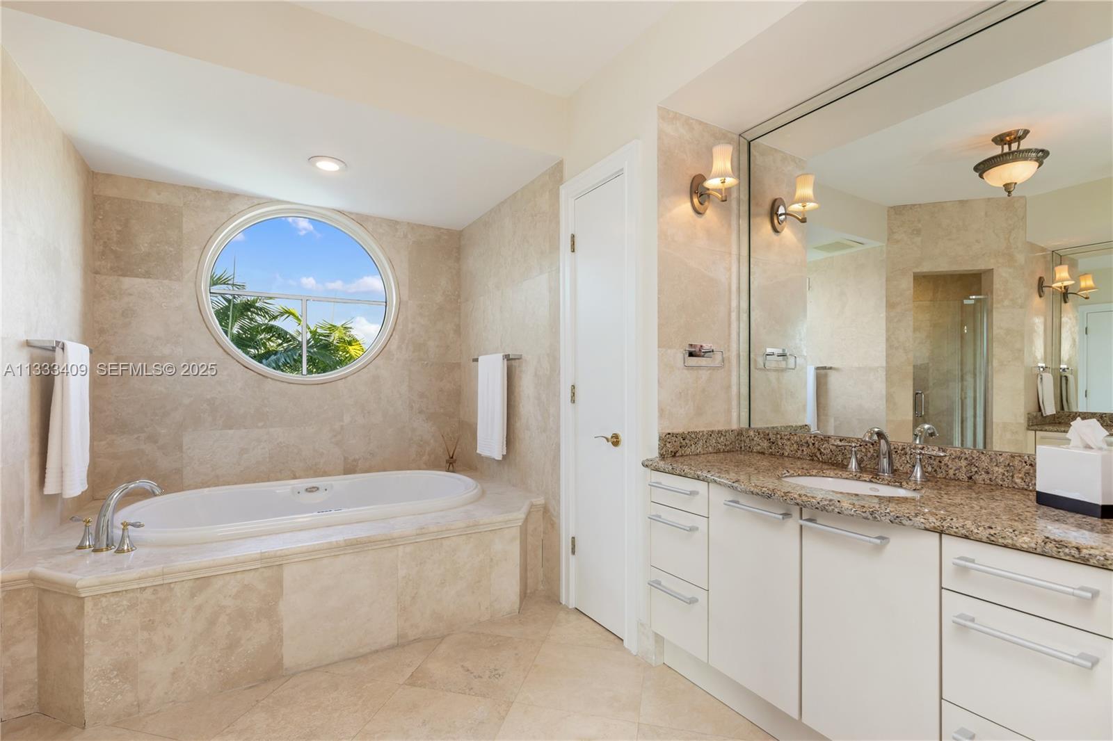 Marina, slip 17x46 included