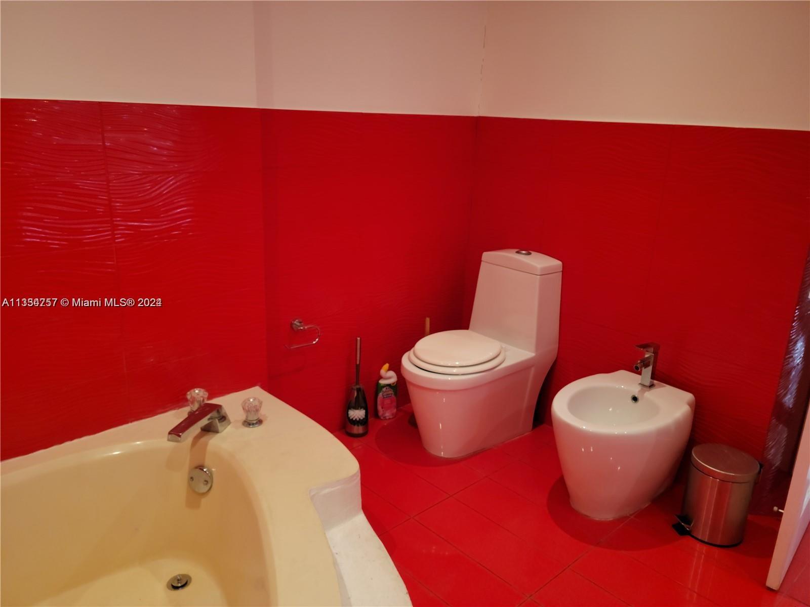 2000 Towerside Ter PH6, Miami, Florida 33138, 2 Bedrooms Bedrooms, ,2 BathroomsBathrooms,Residential,For Sale,2000 Towerside Ter PH6,A11334757