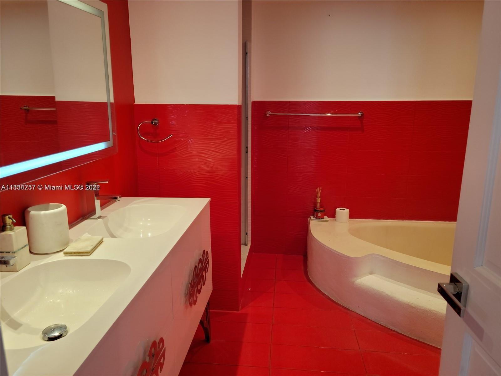 2000 Towerside Ter PH6, Miami, Florida 33138, 2 Bedrooms Bedrooms, ,2 BathroomsBathrooms,Residential,For Sale,2000 Towerside Ter PH6,A11334757