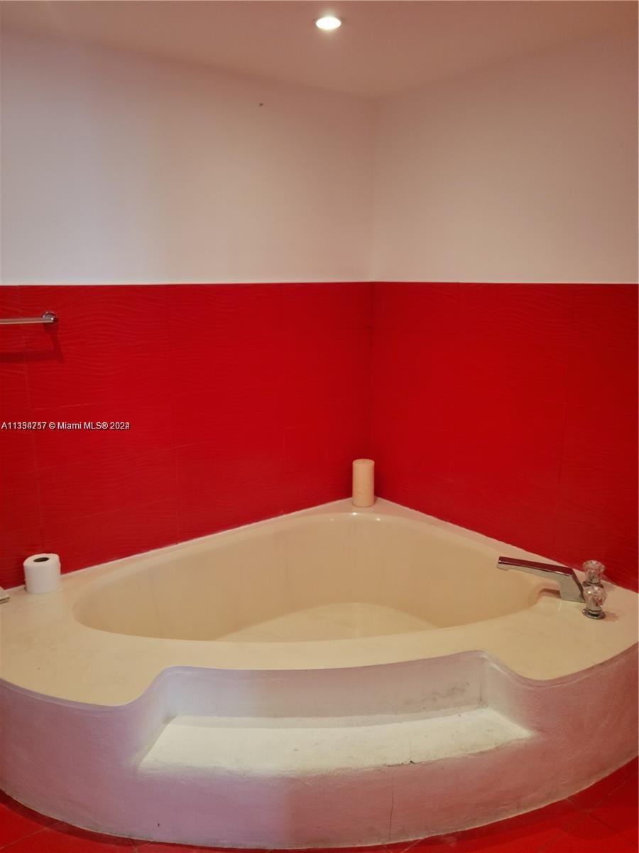 2000 Towerside Ter PH6, Miami, Florida 33138, 2 Bedrooms Bedrooms, ,2 BathroomsBathrooms,Residential,For Sale,2000 Towerside Ter PH6,A11334757