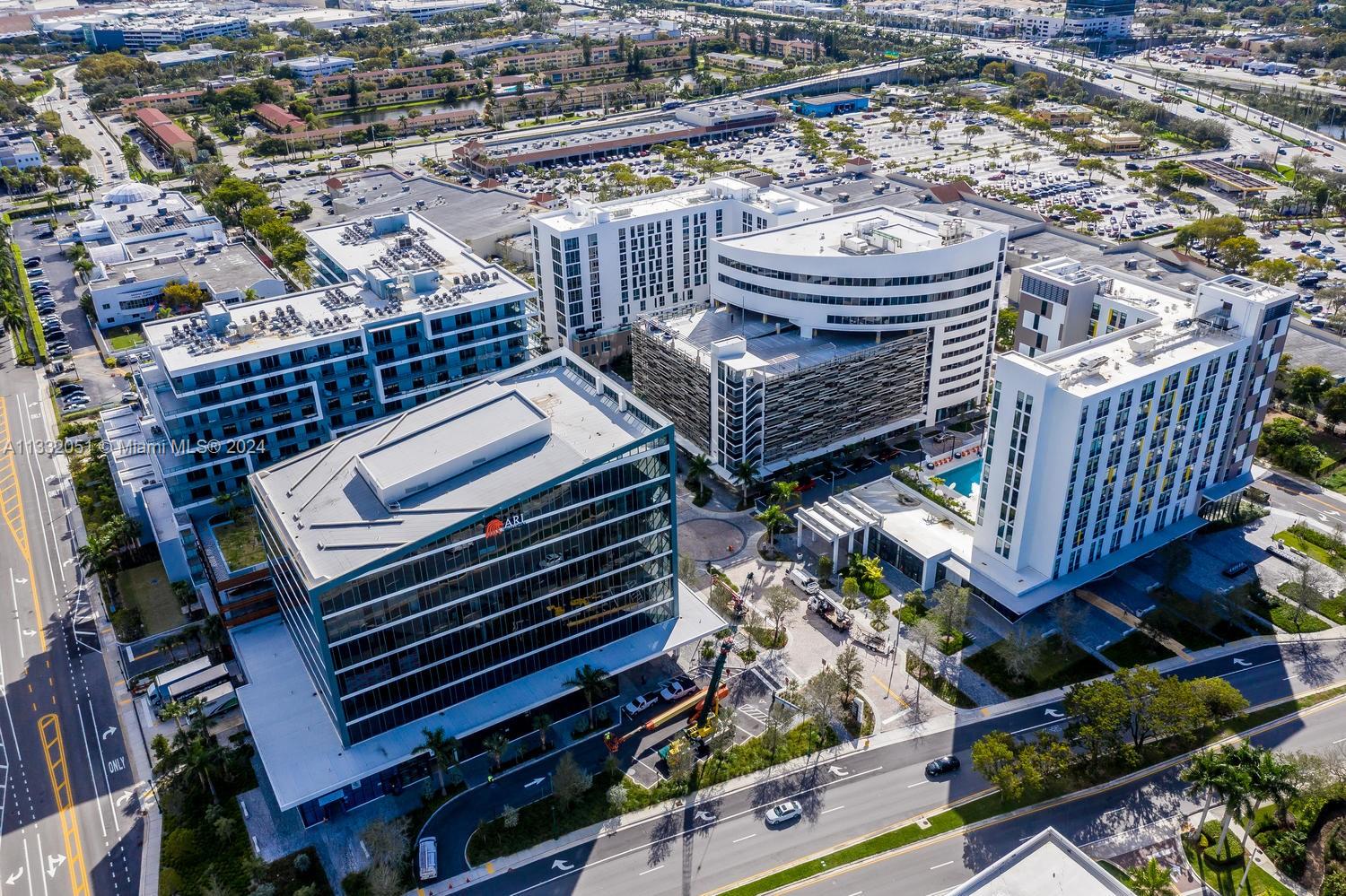 2960 207th St, Aventura, FL, 33180 United States, 2 Bedrooms Bedrooms, ,2 BathroomsBathrooms,Residential,For Sale,207th St,A11332051