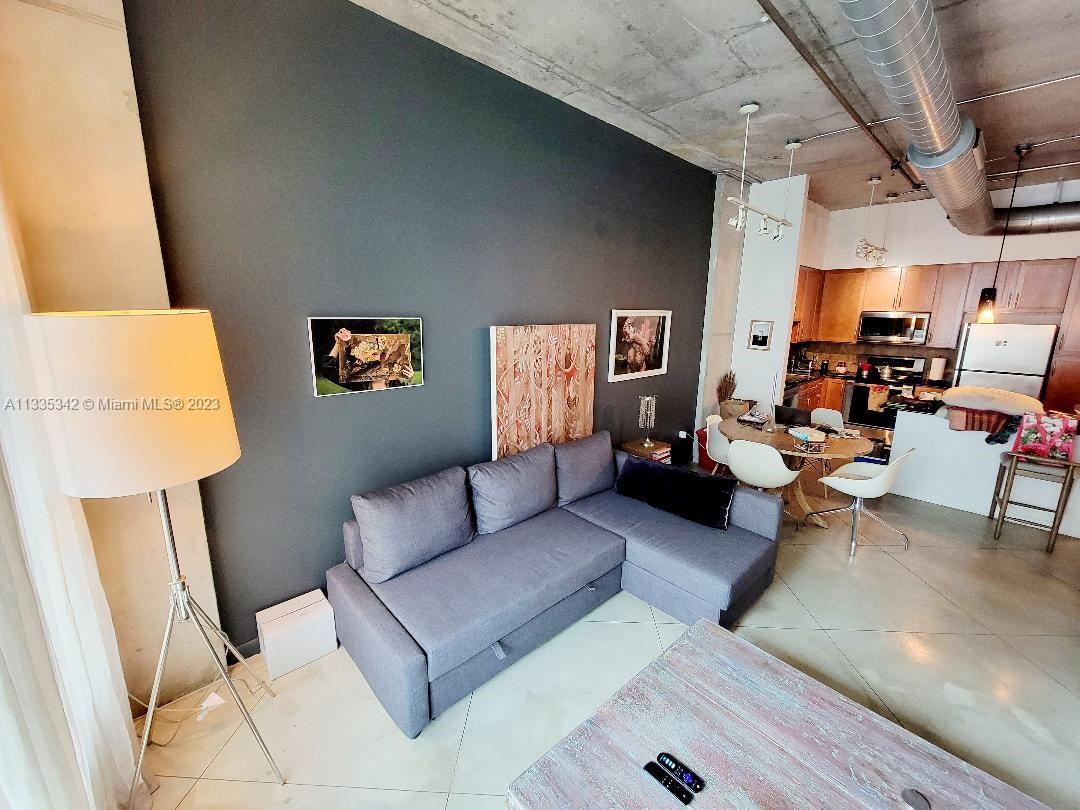 view to open modern kitchen with kitchen island