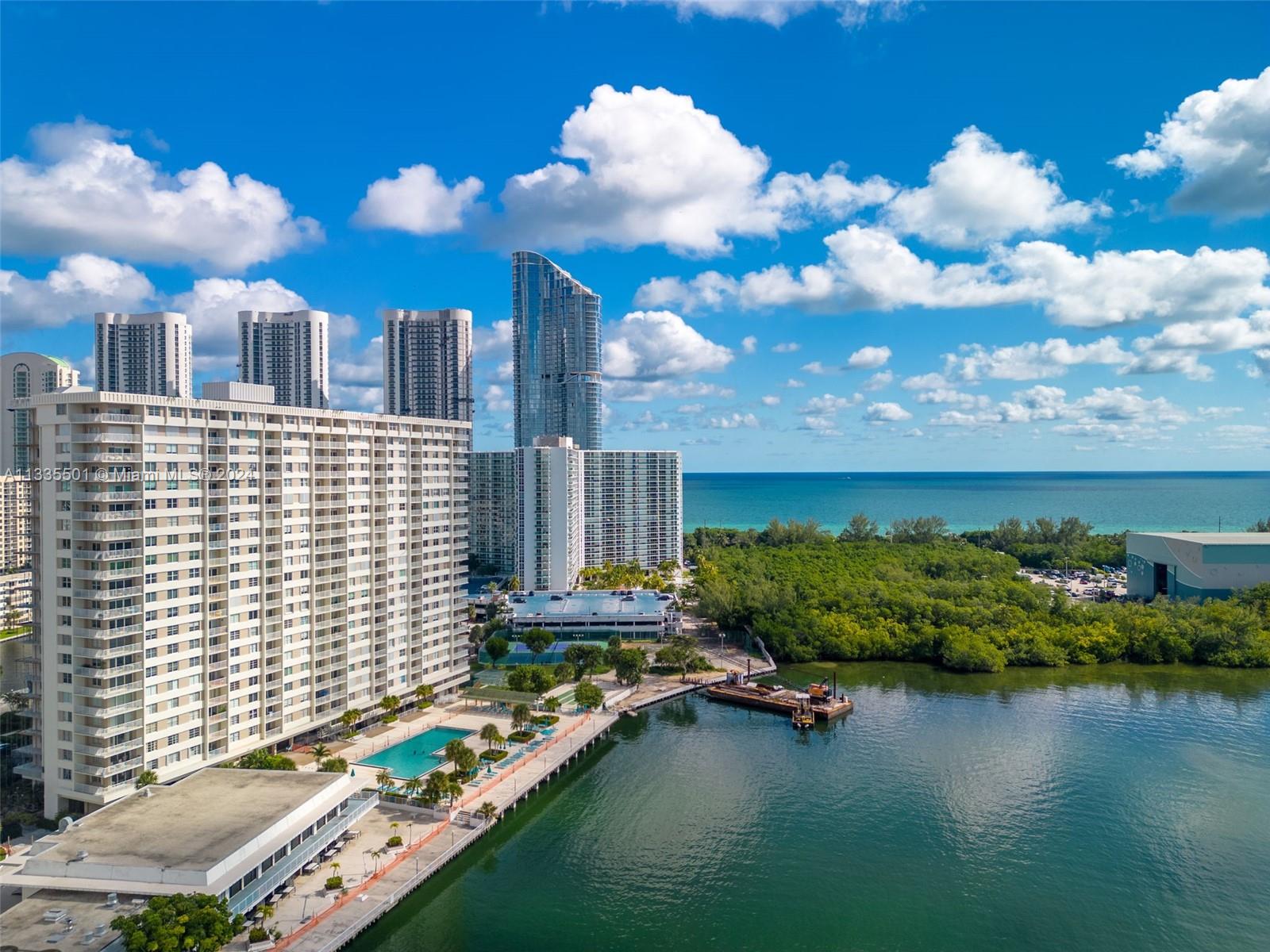 300 Bayview Dr, Sunny Isles Beach, FL, 33160 United States, 2 Bedrooms Bedrooms, ,2 BathroomsBathrooms,Residential,For Sale,Bayview Dr,A11335501