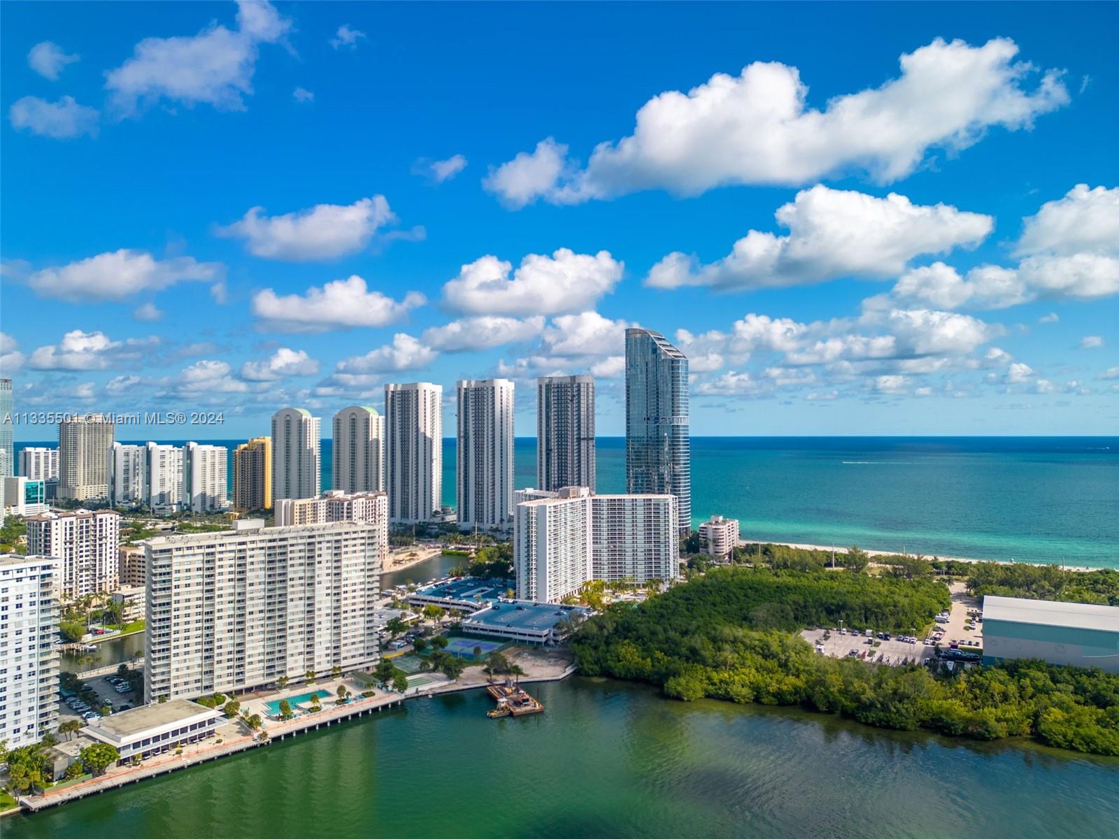 300 Bayview Dr, Sunny Isles Beach, FL, 33160 United States, 2 Bedrooms Bedrooms, ,2 BathroomsBathrooms,Residential,For Sale,Bayview Dr,A11335501