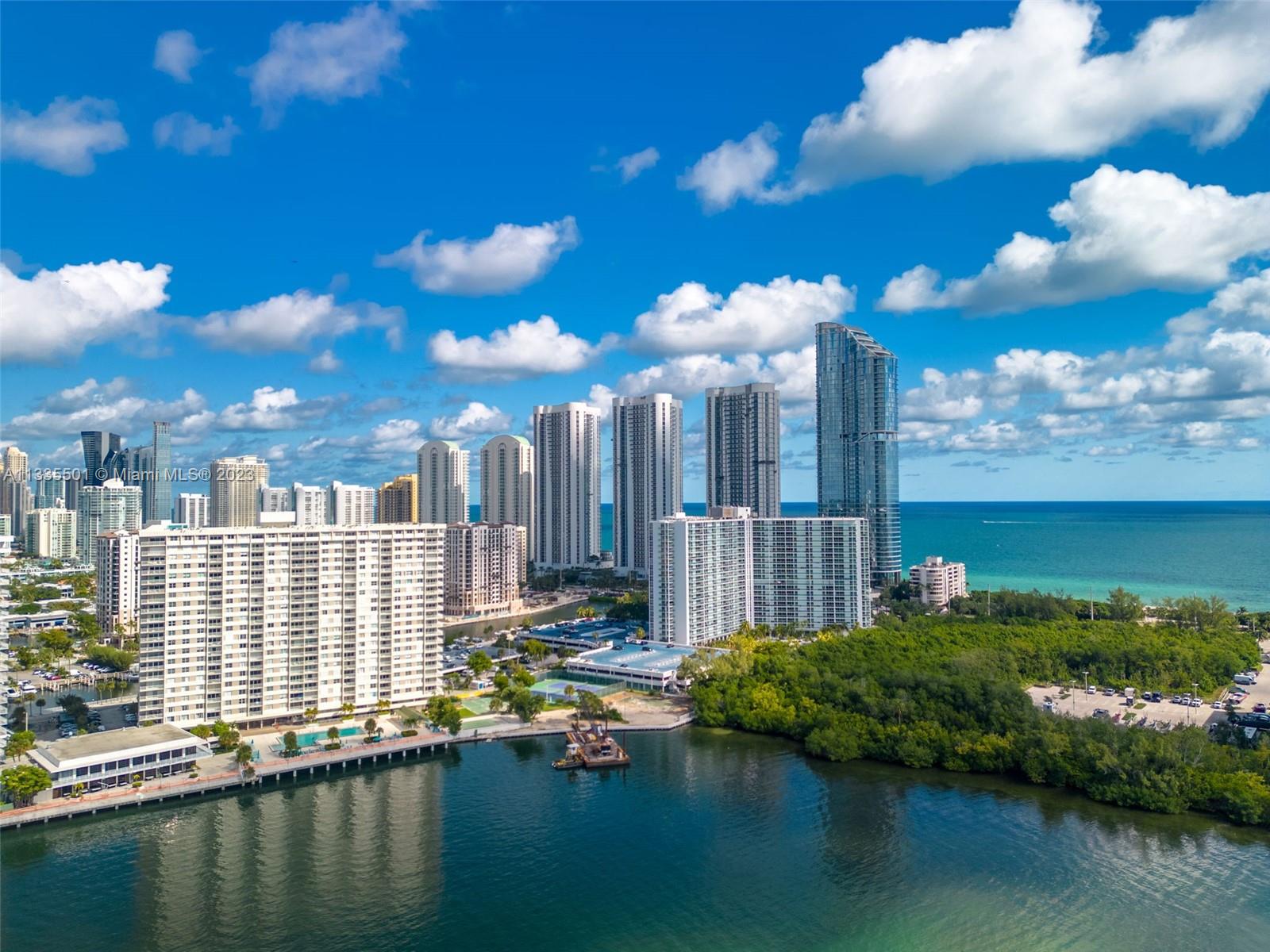 300 Bayview Dr, Sunny Isles Beach, FL, 33160 United States, 2 Bedrooms Bedrooms, ,2 BathroomsBathrooms,Residential,For Sale,Bayview Dr,A11335501