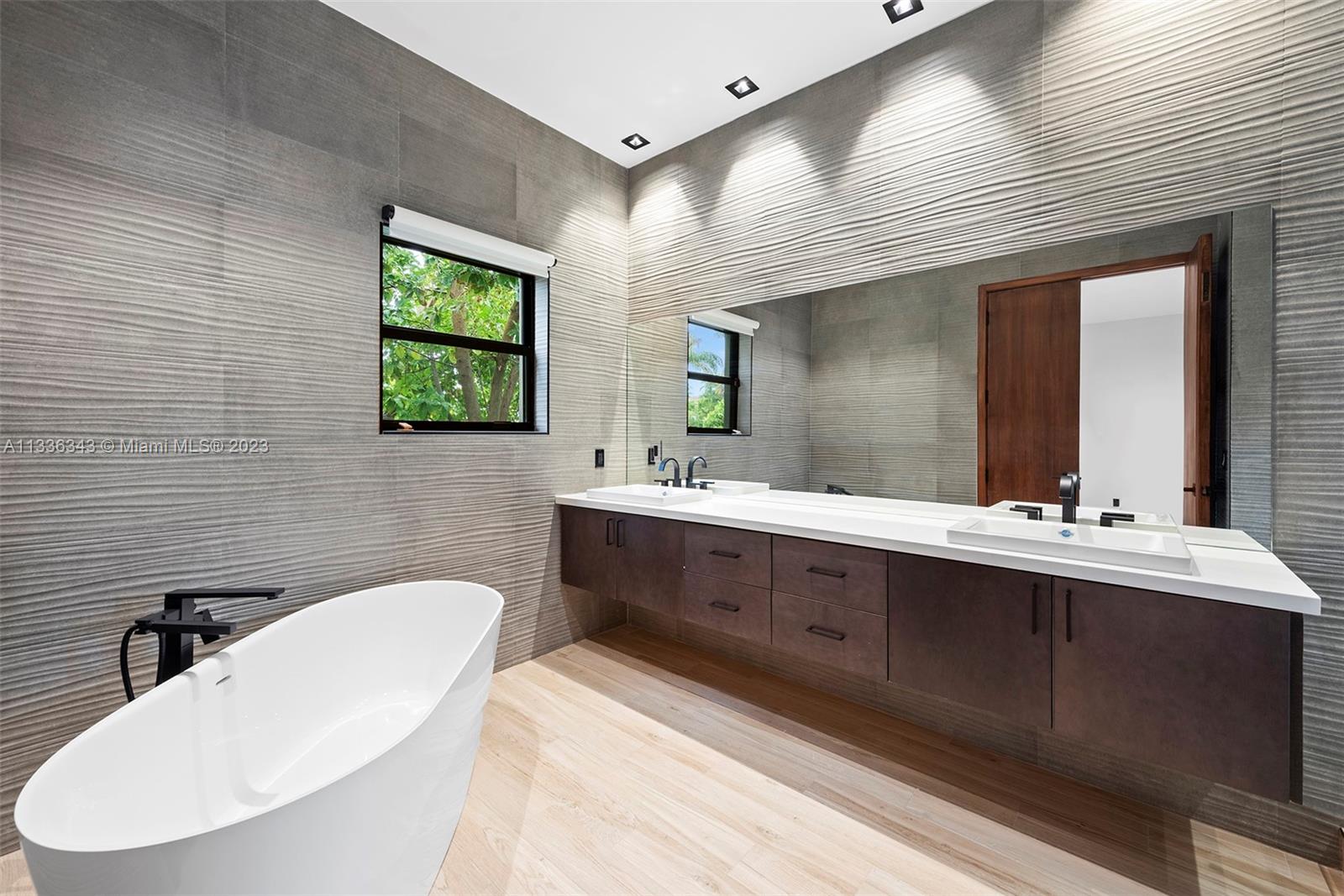 461 Poinciana Dr, Hallandale Beach, FL, 33009 United States, 6 Bedrooms Bedrooms, ,6 BathroomsBathrooms,Residential,For Sale,Poinciana Dr,A11336343