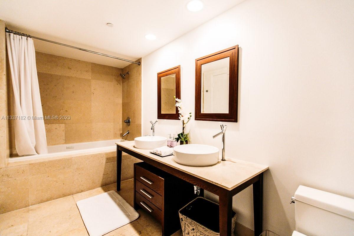 485 Brickell Ave 4507, Miami, Florida 33131, 1 Bedroom Bedrooms, ,1 BathroomBathrooms,Residential,For Sale,485 Brickell Ave 4507,A11337182