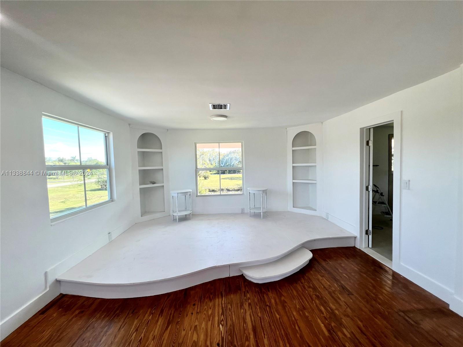 1201 Old Hiatus Rd, Plantation, Florida 33323, 4 Bedrooms Bedrooms, ,2 BathroomsBathrooms,Residentiallease,For Rent,1201 Old Hiatus Rd,A11338844