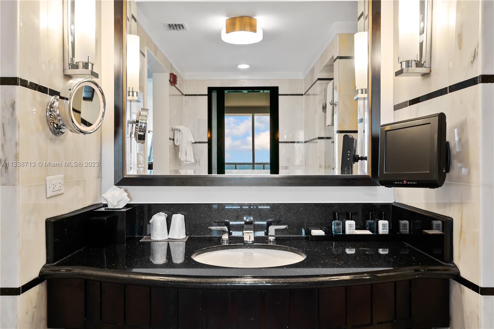 4391 Collins Ave 1911/1909/1910/1912, Miami Beach, Florida 33140, 4 Bedrooms Bedrooms, ,1 BathroomBathrooms,Residential,For Sale,4391 Collins Ave 1911/1909/1910/1912,A11338713