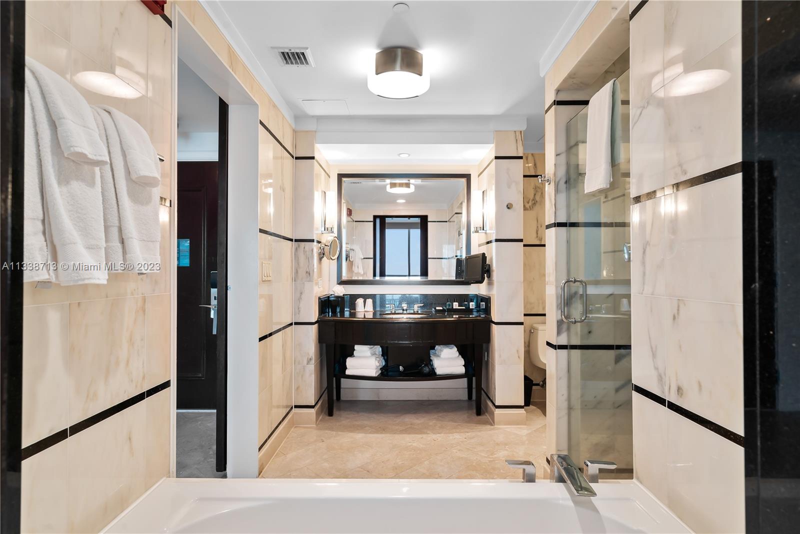 4391 Collins Ave 1911/1909/1910/1912, Miami Beach, Florida 33140, 4 Bedrooms Bedrooms, ,1 BathroomBathrooms,Residential,For Sale,4391 Collins Ave 1911/1909/1910/1912,A11338713