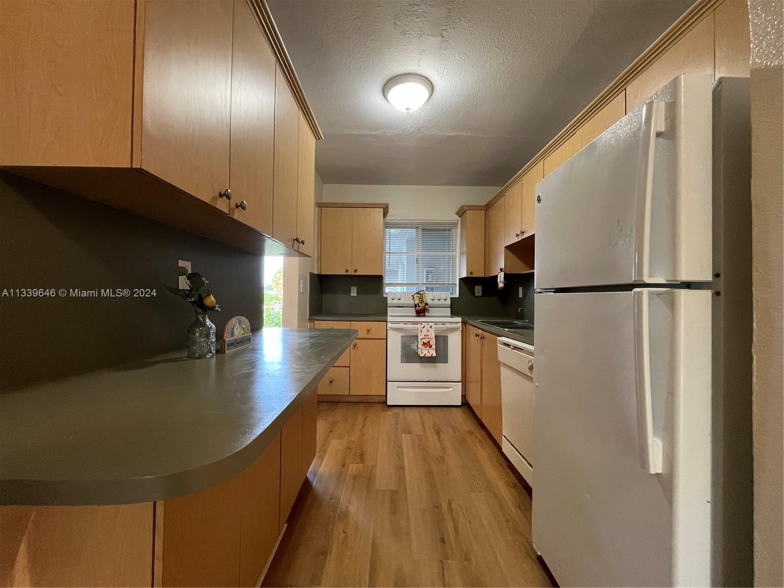 941 NE 169th St 224, North Miami Beach, Florida 33162, 2 Bedrooms Bedrooms, ,1 BathroomBathrooms,Residential,For Sale,941 NE 169th St 224,A11339646