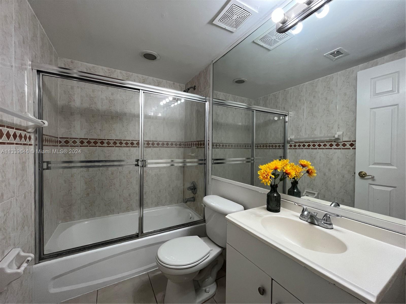 941 NE 169th St 224, North Miami Beach, Florida 33162, 2 Bedrooms Bedrooms, ,1 BathroomBathrooms,Residential,For Sale,941 NE 169th St 224,A11339646