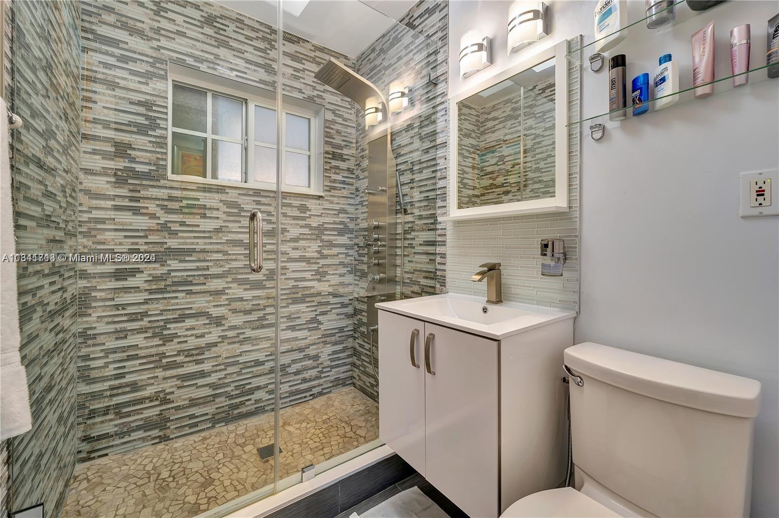 14800 NE 8th Ave, Miami, Florida 33161, 5 Bedrooms Bedrooms, ,4 BathroomsBathrooms,Residential,For Sale,14800 NE 8th Ave,A11341713